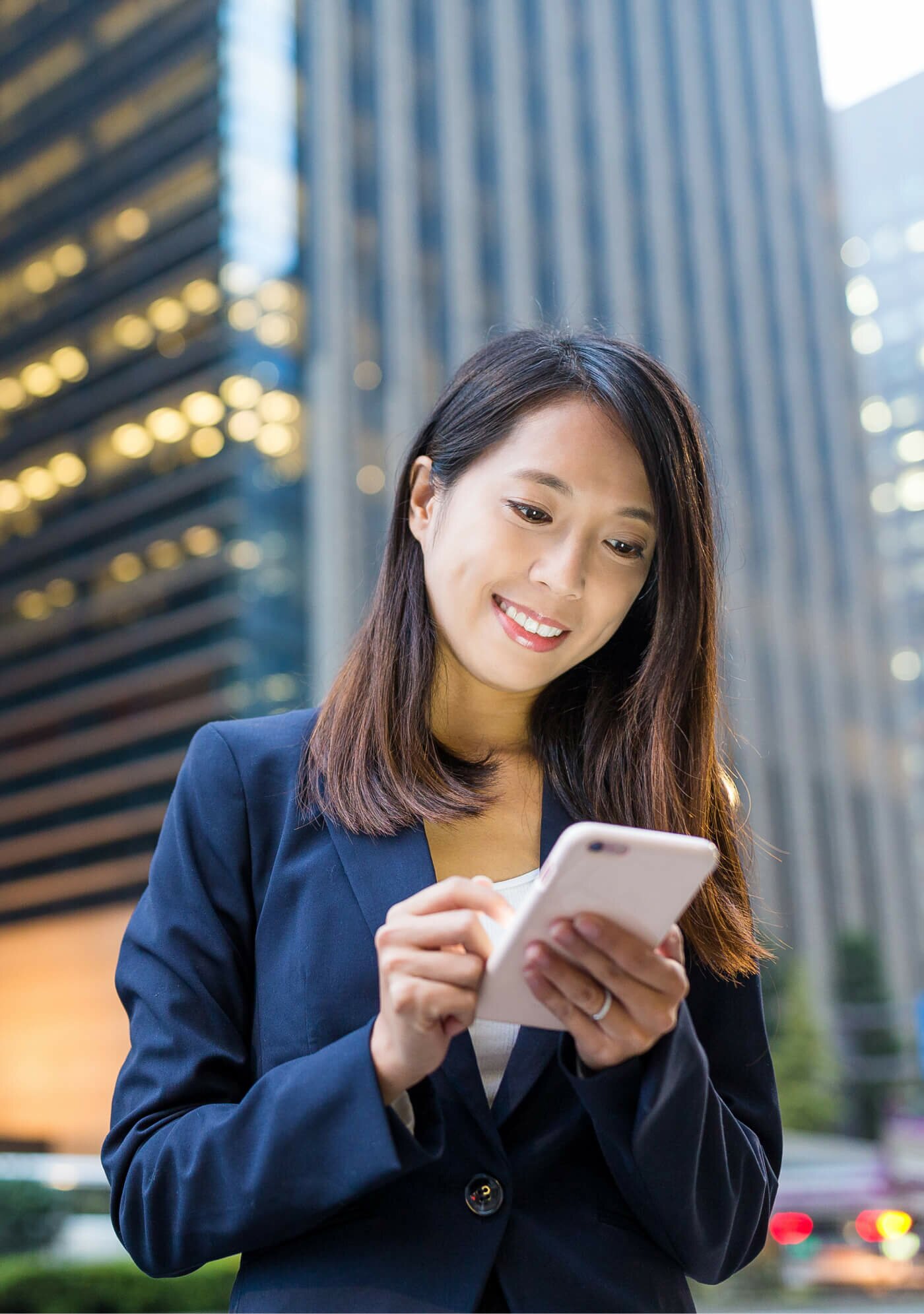 Woman viewing Link on her phone